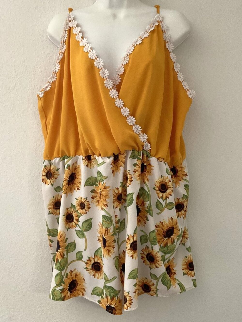 SUNFLOWER AND LACE ROMPER PLUS US 20